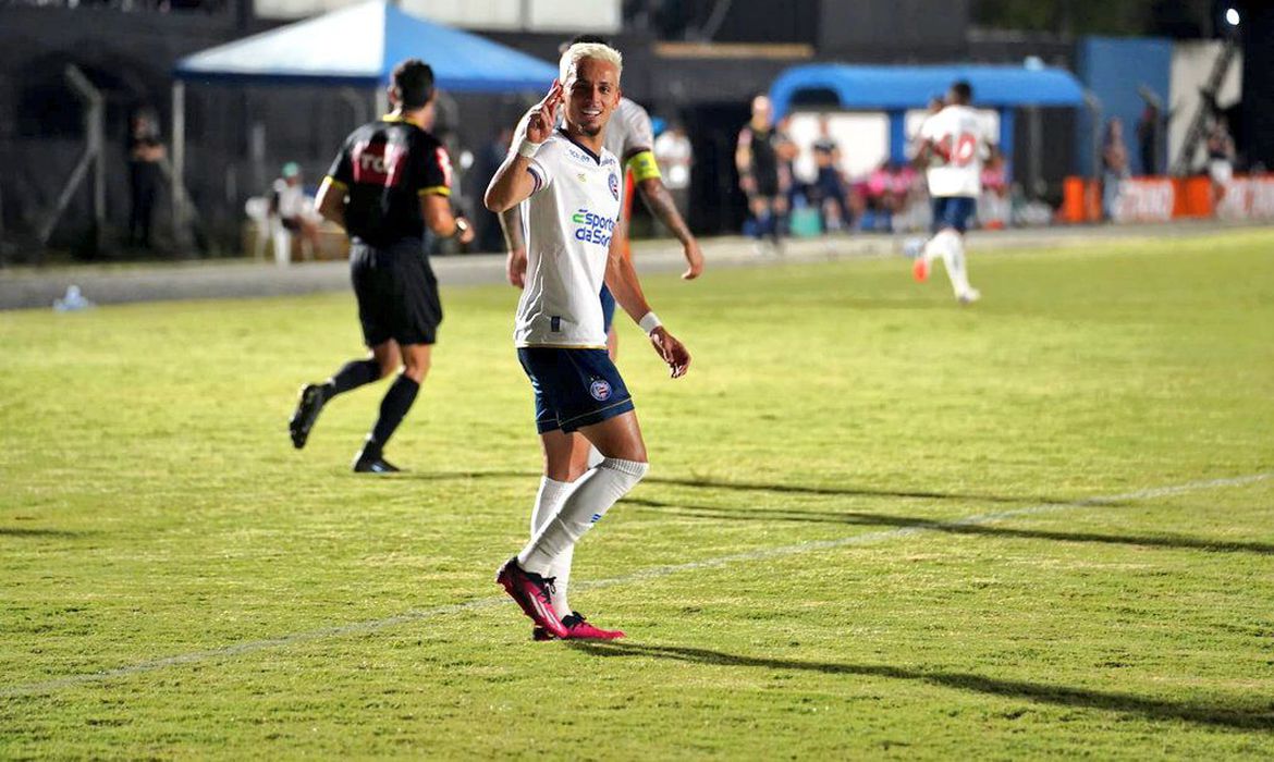 Biel decide e Bahia vence Camboriú para seguir na Copa do Brasil