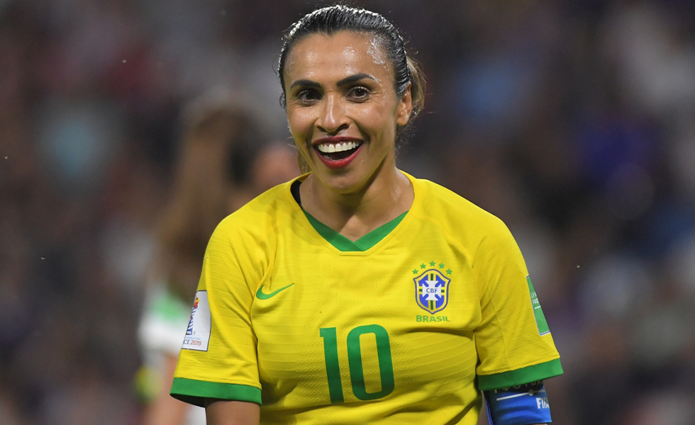 A Camisa 10 Sem Patrocínio: Marta e a Luta Estrutural pela Visibilidade do Futebol Feminino no Brasil