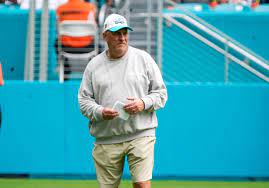 Philadelphia Eagles contratará Vic Fangio como novo coordenador defensivo