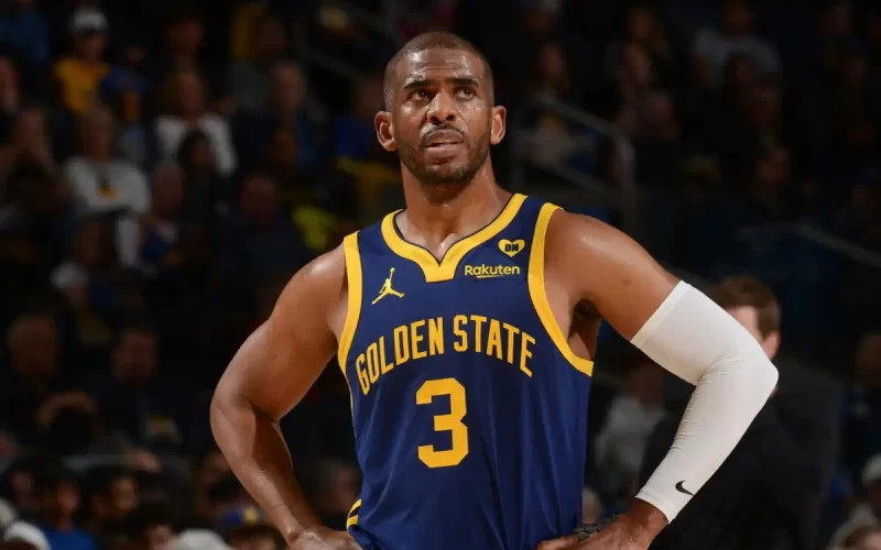 Chris Paul assina com os Spurs