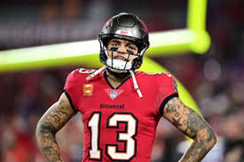 Mike Evans está pronto para retornar contra os Giants neste domingo