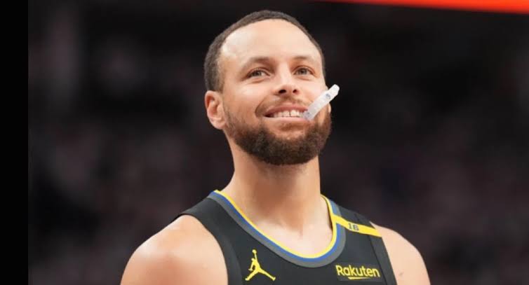 Stephen Curry assina com a Li-Ning e redefine o mercado de tênis da NBA: o negócio que vai muito além dos calçados